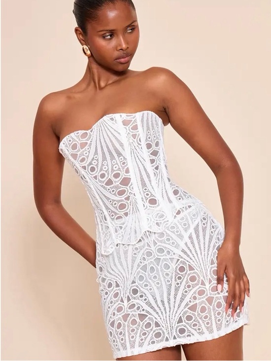 PrettyLittleThing Dresses & Skirts - PrettyLittleThing White Strapless Lace Mini Skirt
